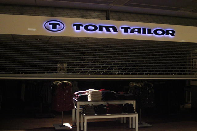 Luggage Van - free image