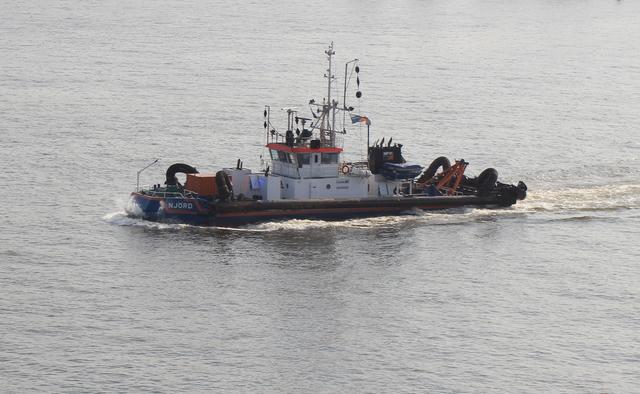 small ship - free image